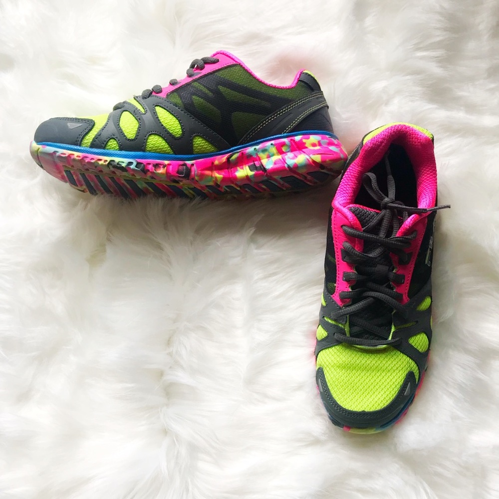 FILA Shoes - Picture 2 of 4